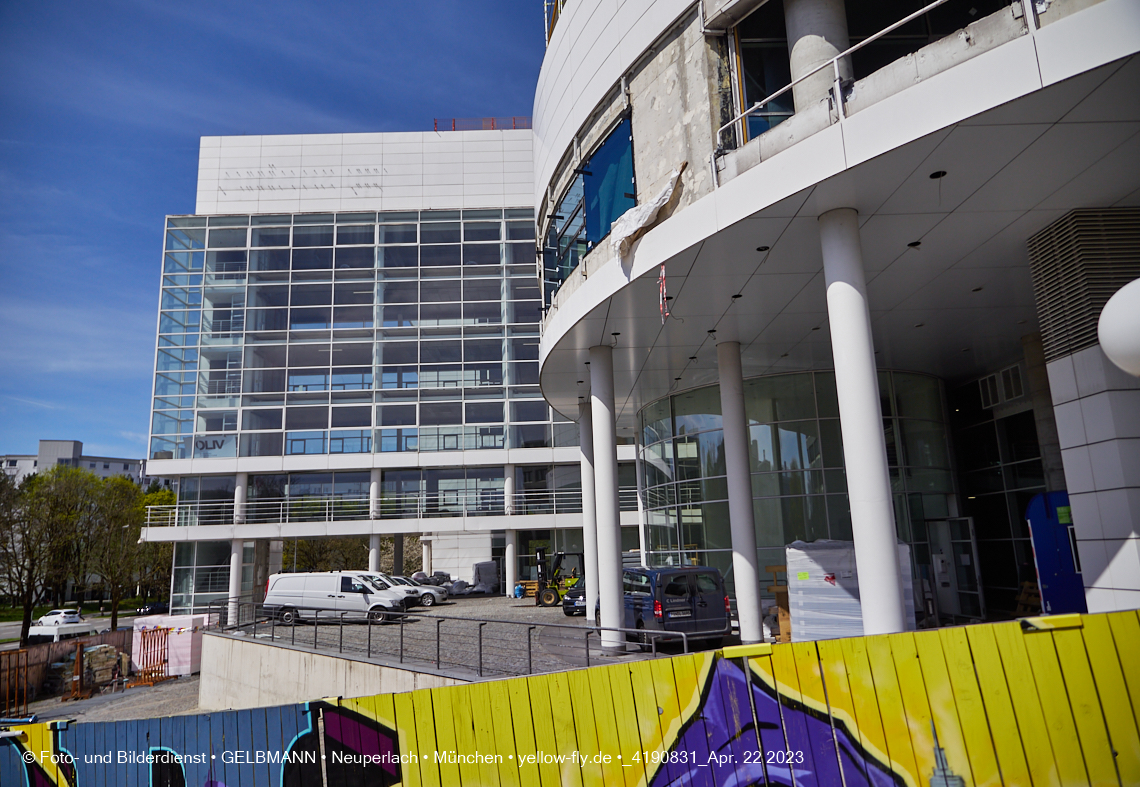 22.04.2023 - Baustelle auf der ehemaligen Allianz-Versicherung in Neuperlach